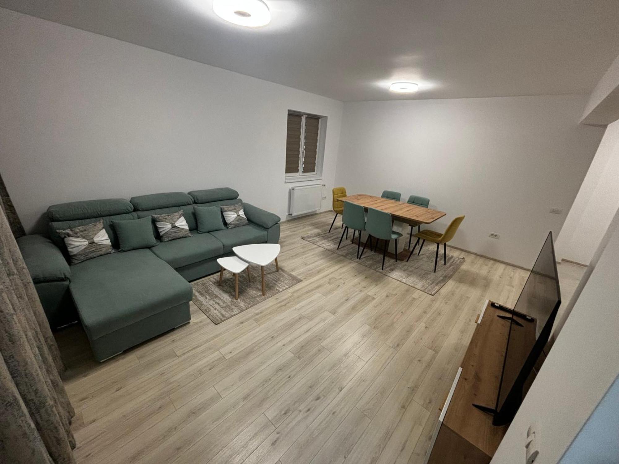 Apartament In The *